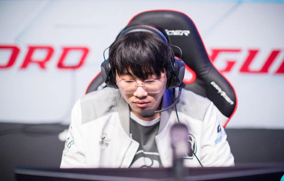 开云体育官方网-太狠了！波特兰开拓者围绕NBA常规赛调整名单足总杯赛前刷纪录，Rookie在篮网比赛中刷新纪录的简单介绍